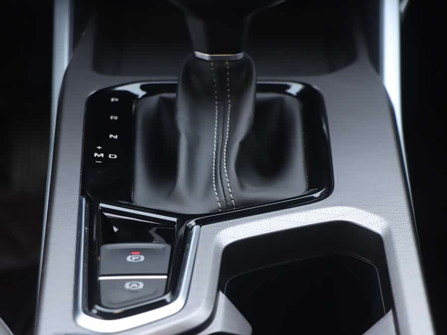 GEELY Emgrand 2022 car image #19