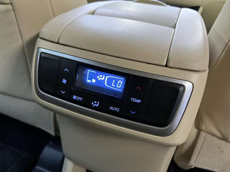 Toyota Highlander 2017 #19 Toyota Highlander 2017 car image #19