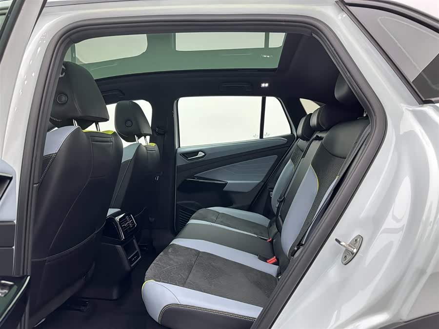 Volkswagen ID.4 X 2022 immagine di auto #19