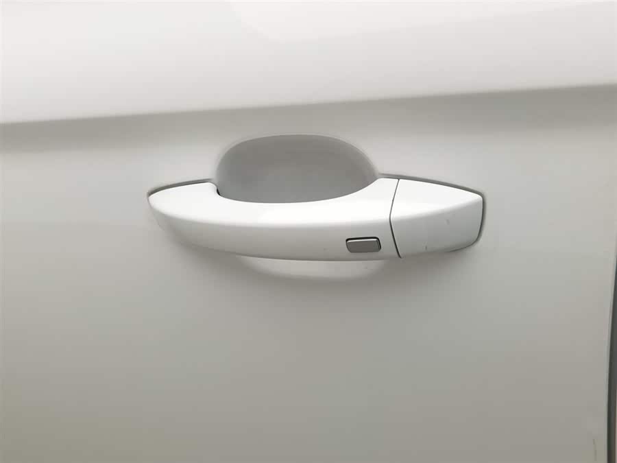 Roewe i5 2022 car image #19