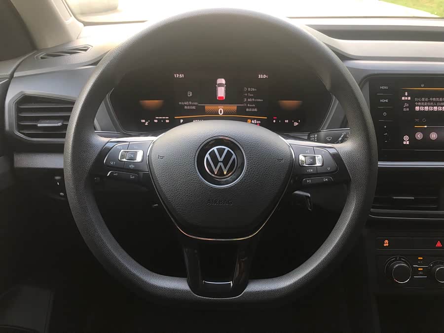 Volkswagen T-Cross 2023 #19 Volkswagen T-Cross 2023 car image #19