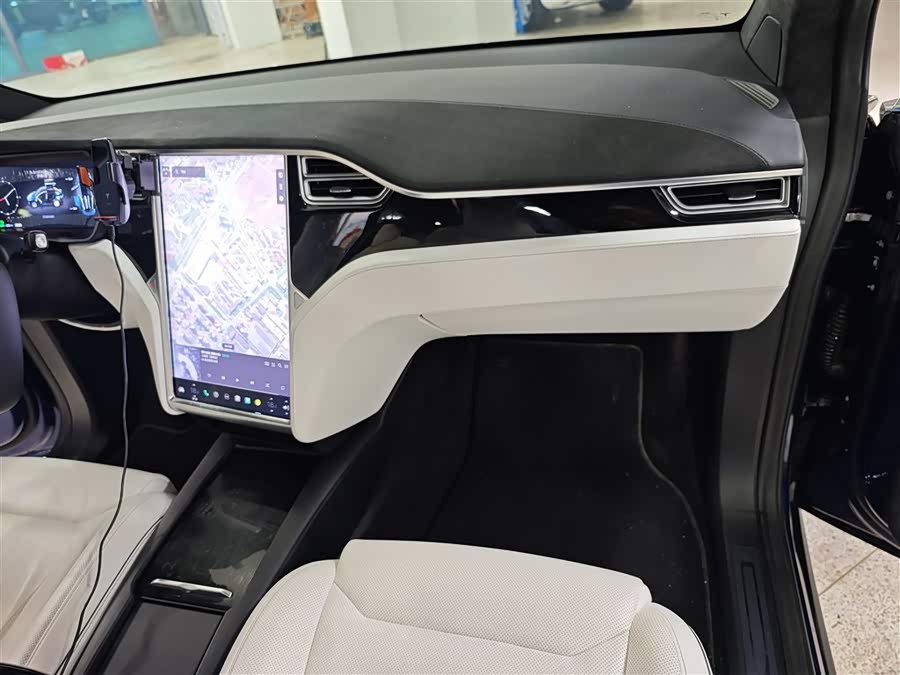 特斯拉 Model X 2017 汽车图片 #19