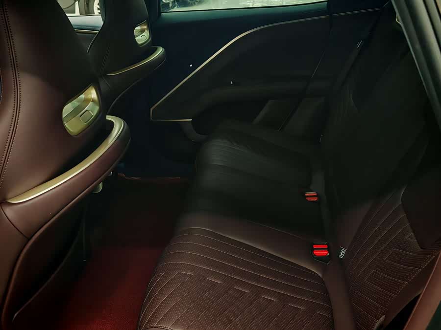 Avatr 11 2024 car image #19