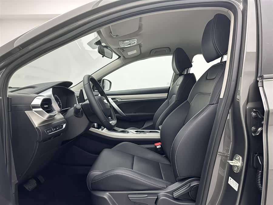 GEELY Coolray 2025 car image #19