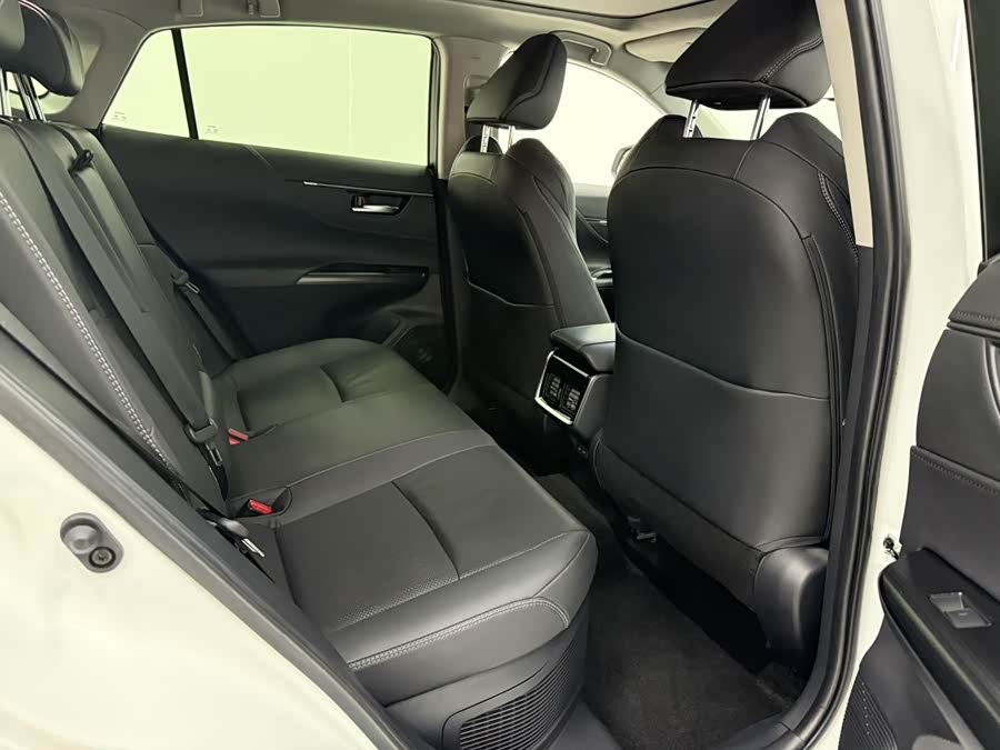 Toyota Venza 2022 car image #19