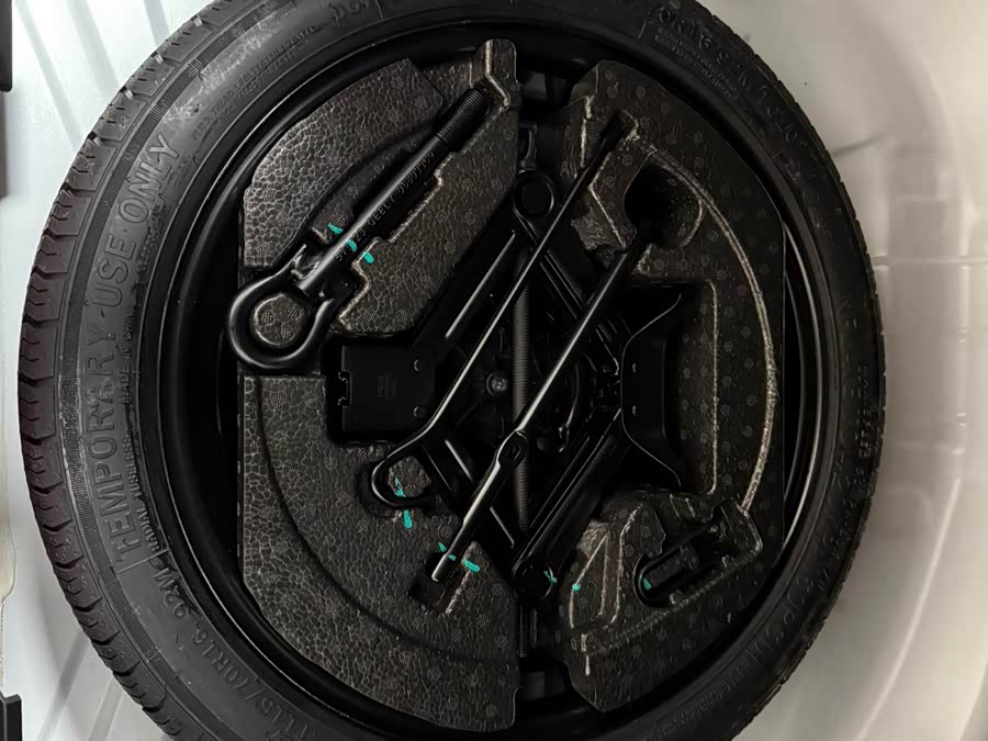 GEELY Binray 2022 car image #19