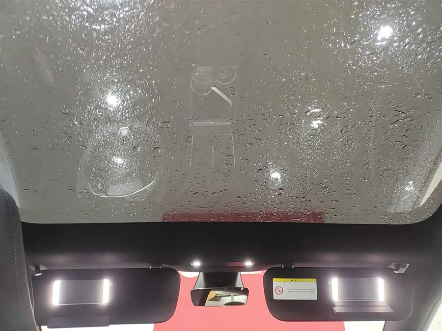 特斯拉 Model Y L 2025 汽车图片 #19