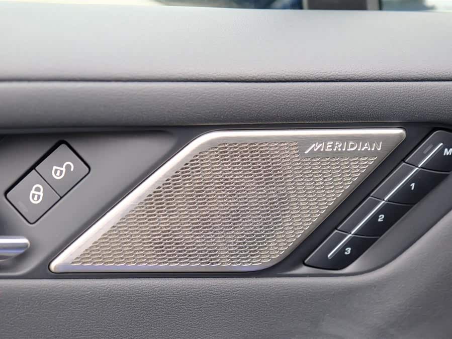 2020 #19 2020 car image #19