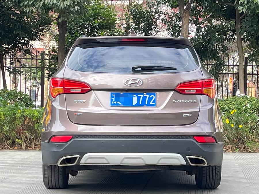 Hyundai Santa Fe 2013 car image #19