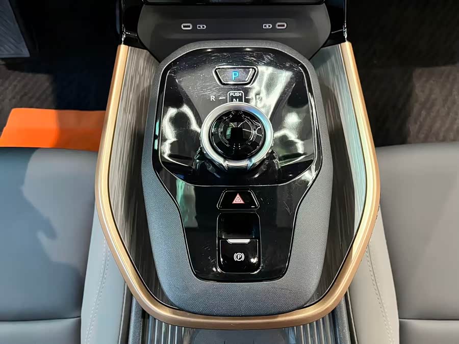 Toyota bZ3 2024 immagine di auto #19