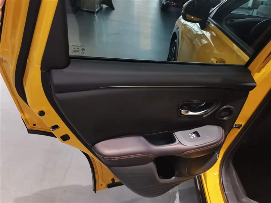 Honda ZR-V 2022 car image #19