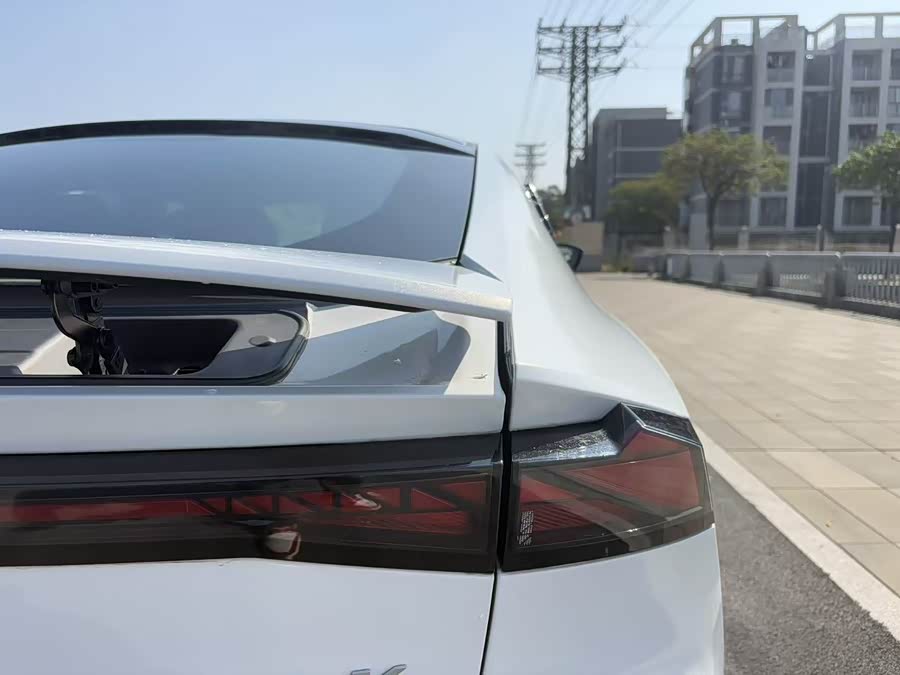 Changan UNI-V 2023 car image #19
