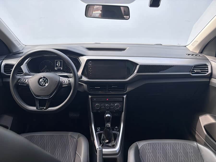 Volkswagen T-Cross 2020 car image #19
