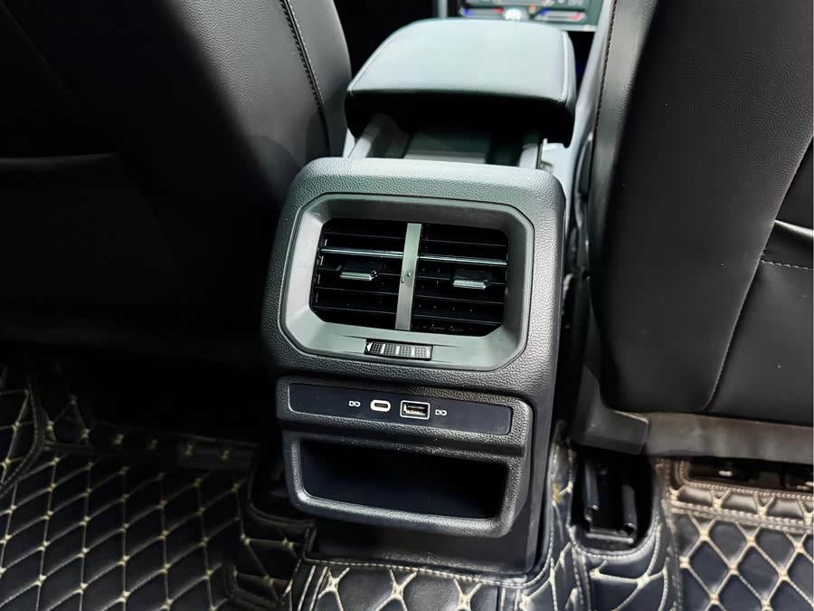 Volkswagen Tharu 2021 car image #19