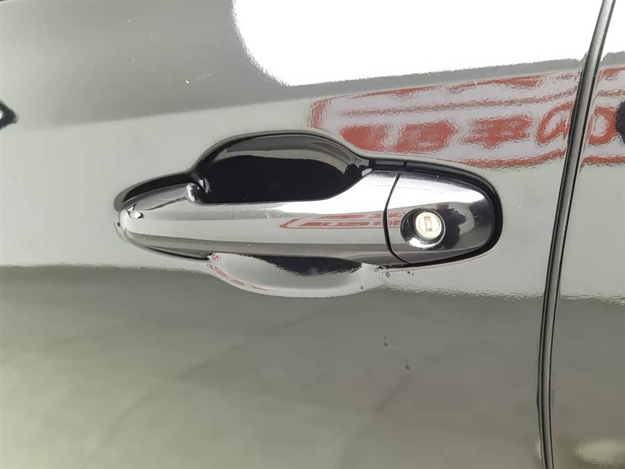 Toyota Highlander 2019 immagine di auto #19