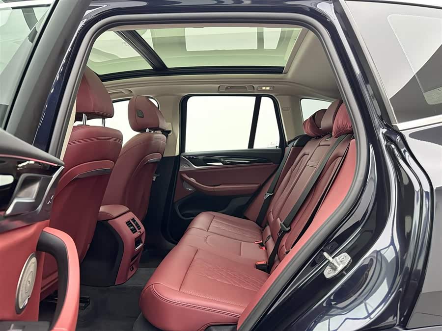 BMW X3 2023 car image #19