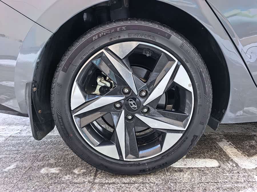 Hyundai Elantra 2022 car image #19