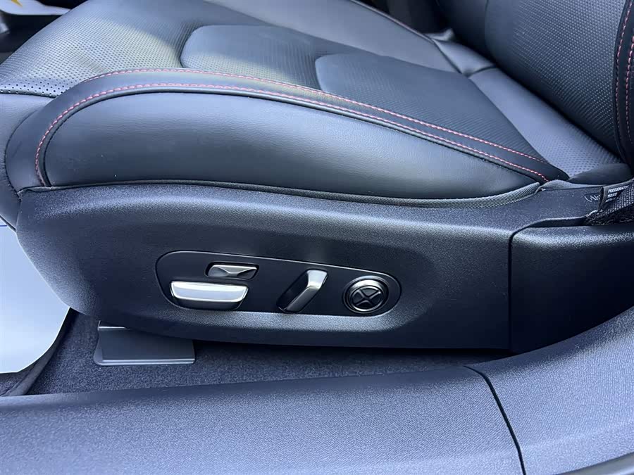 MI SU7 2024 car image #19