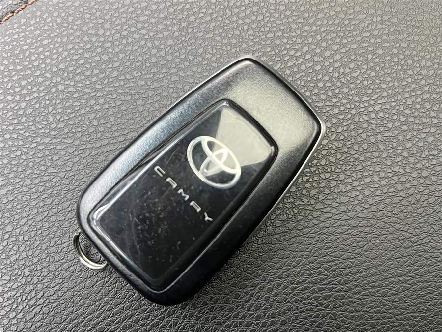 Toyota Camry 2021 car image #19