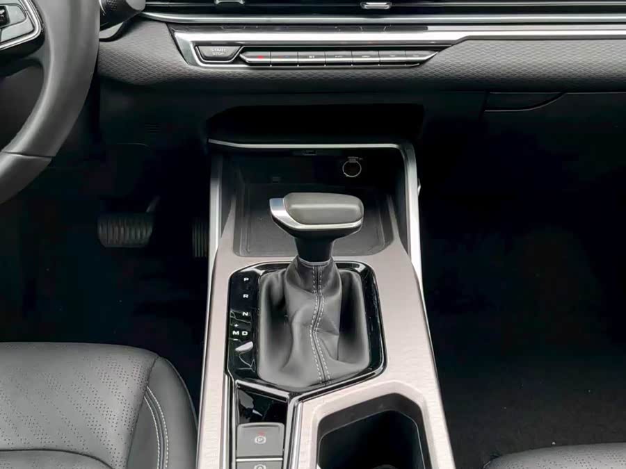 GEELY Emgrand 2021 car image #19