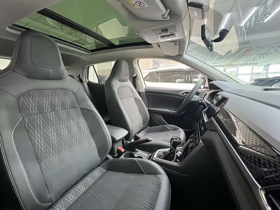 Volkswagen T-Cross 2021 car image #19