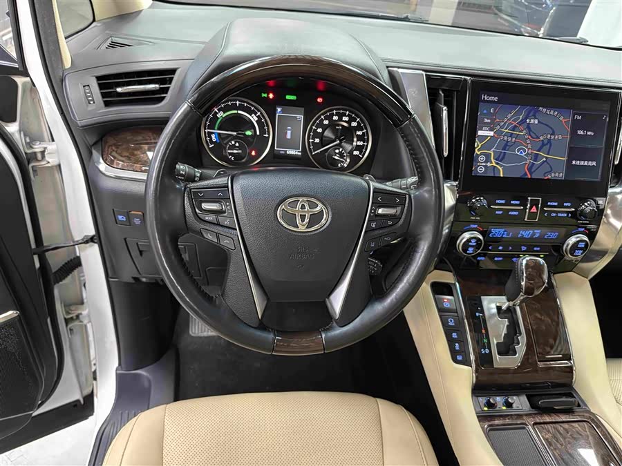 Toyota Alphard 2023 immagine di auto #19