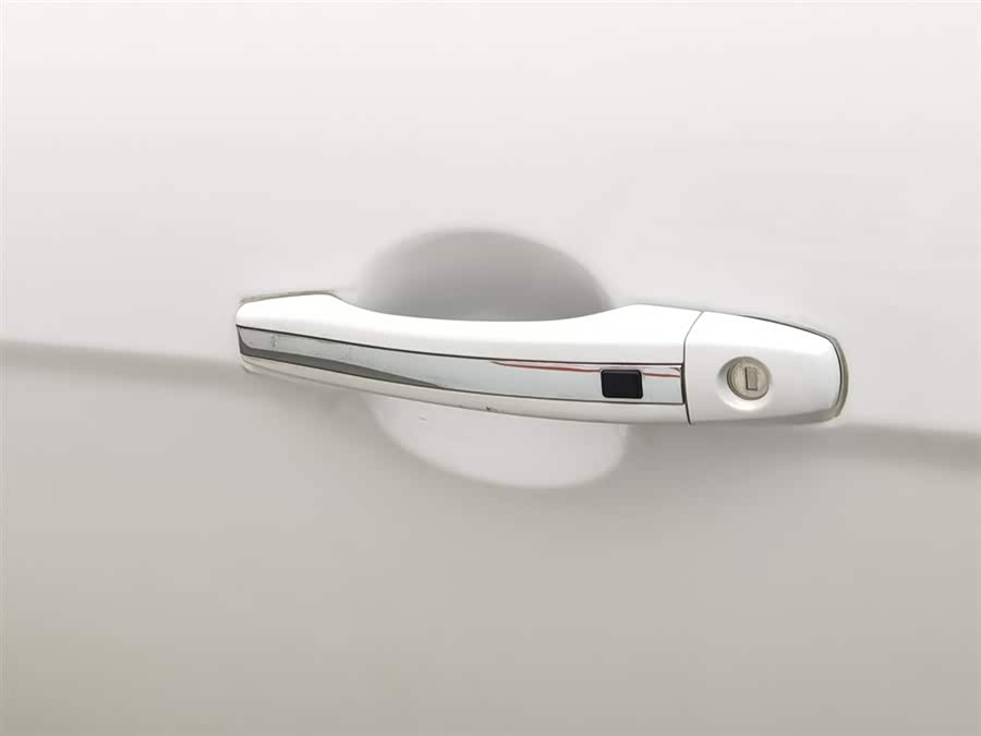 GEELY Emgrand 2015 car image #19