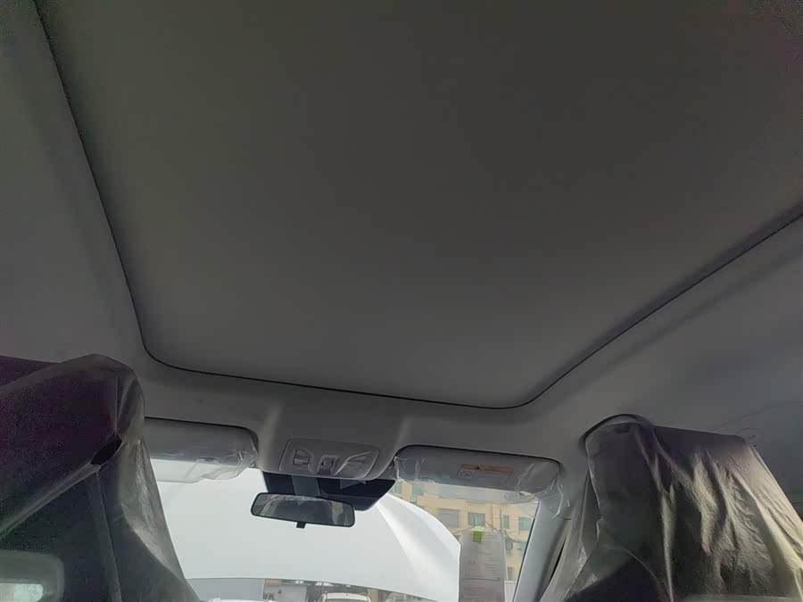 Changan UNI-K iDD 2025 #19 Changan UNI-K iDD 2025 car image #19