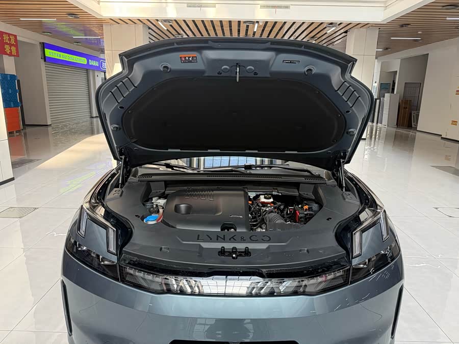 Lynk & Co 08 EM-P 2024 #19 Lynk & Co 08 EM-P 2024 car image #19