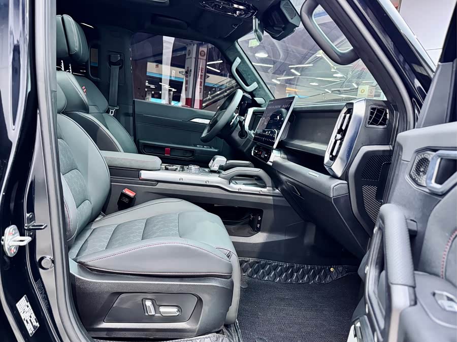 Jetour Traveller 2023 car image #19