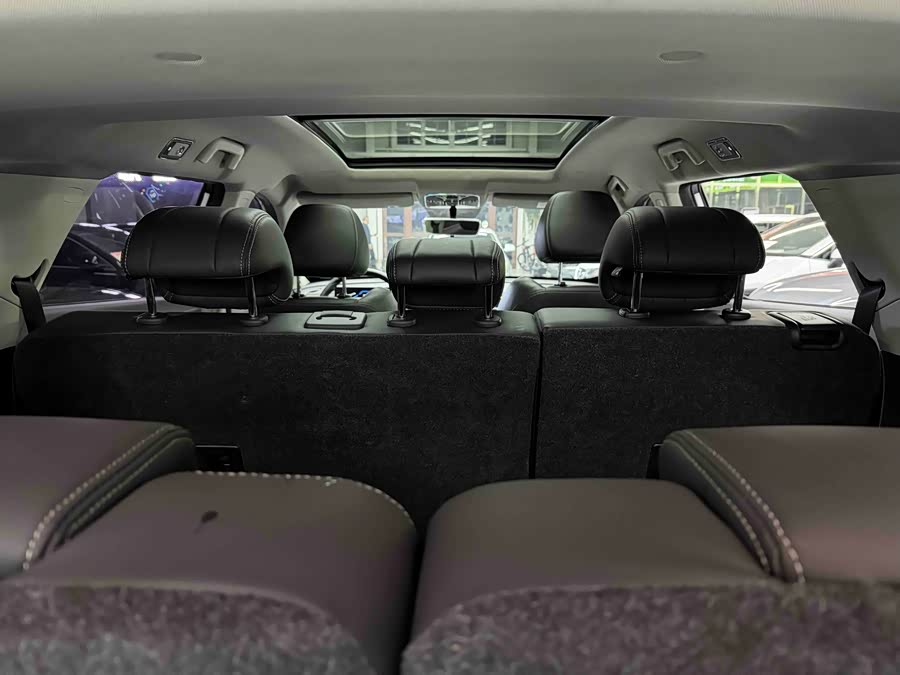 Jetour X70 PLUS 2022 car image #19