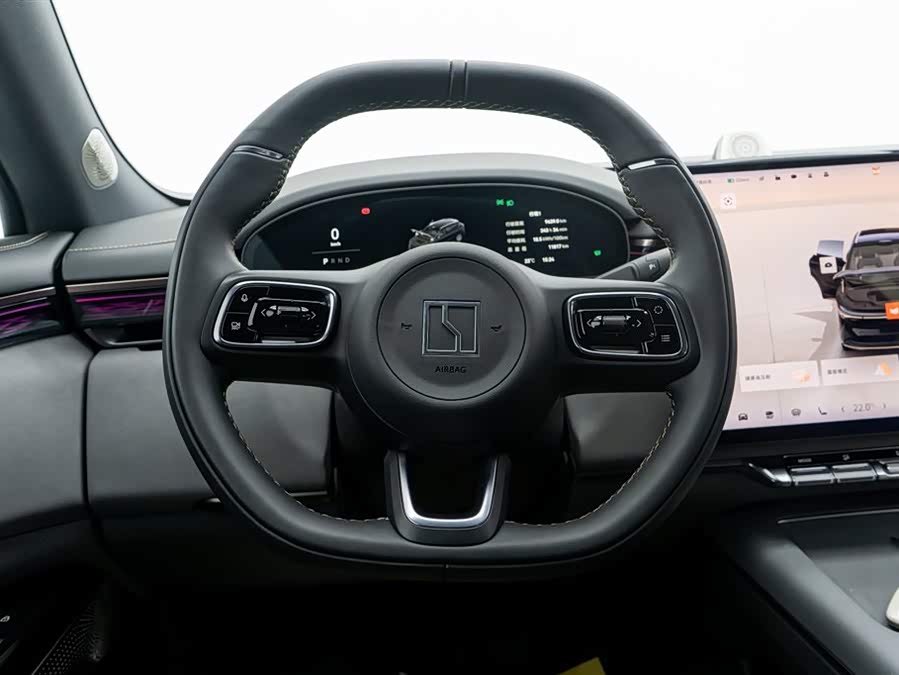 Zeekr 7X 2024 car image #19