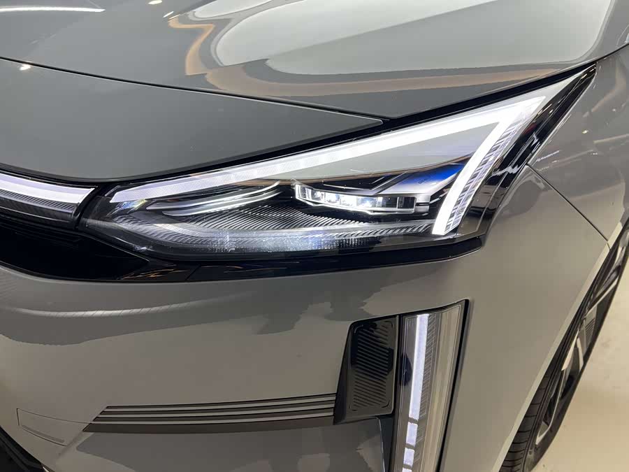 GEELY 2025 #19 GEELY 2025 car image #19