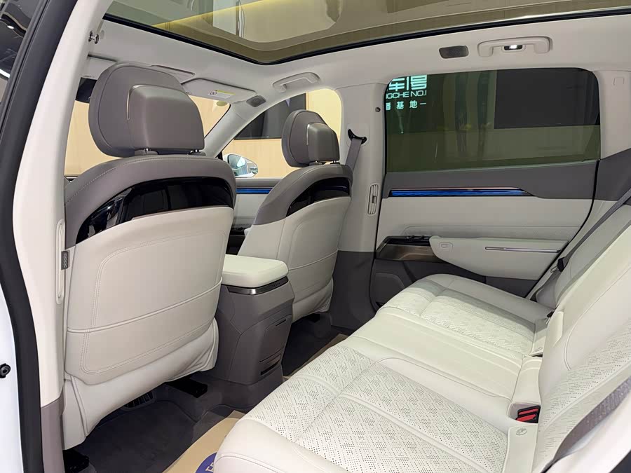 极氪 极氪7X 2024 汽车图片 #19