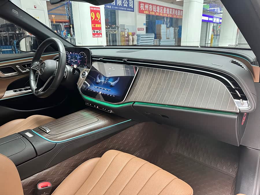Mercedes-Benz E Class 2024 car image #19