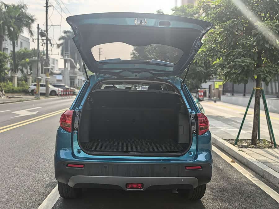Suzuki Vitara 2016 car image #19