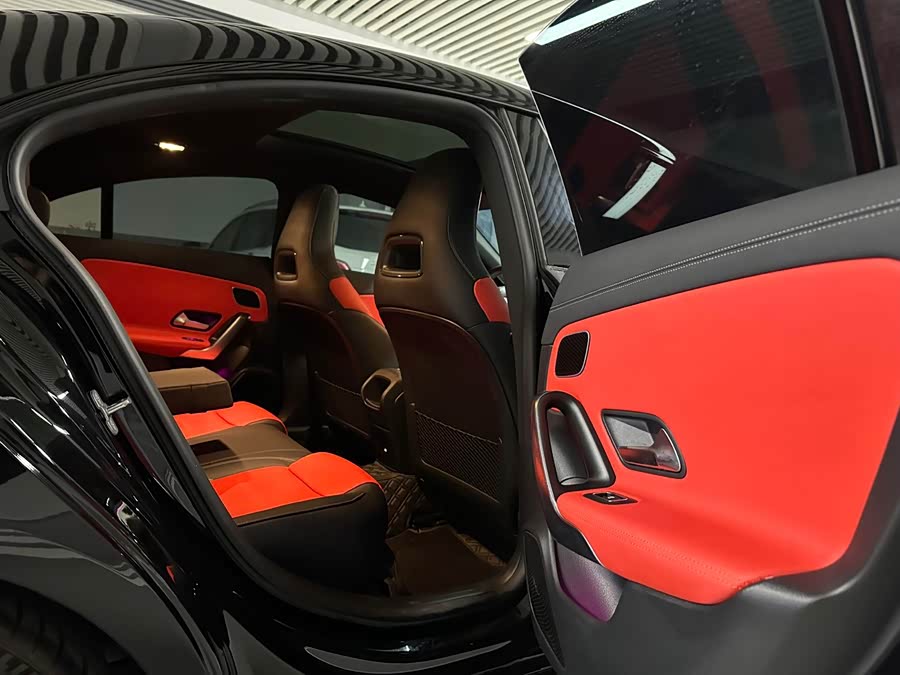 Mercedes-Benz CLA AMG 2025 imagem de carro #19