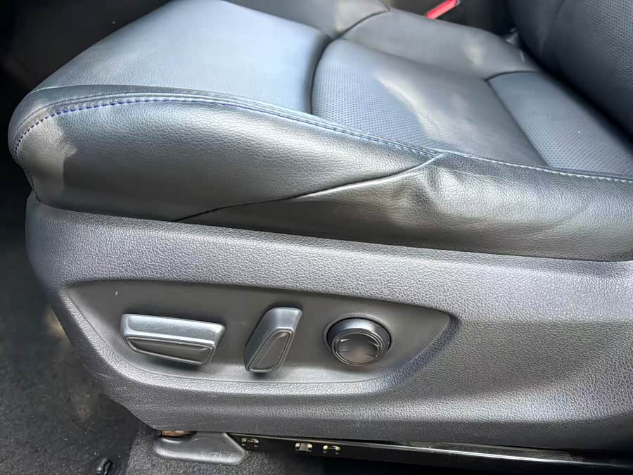 Toyota C-HR 2021 immagine di auto #19