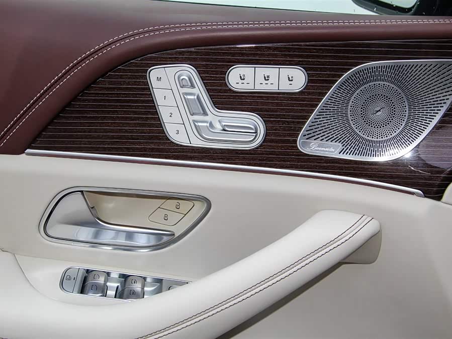 Mercedes-Benz Maybach GLS 2021 car image #19