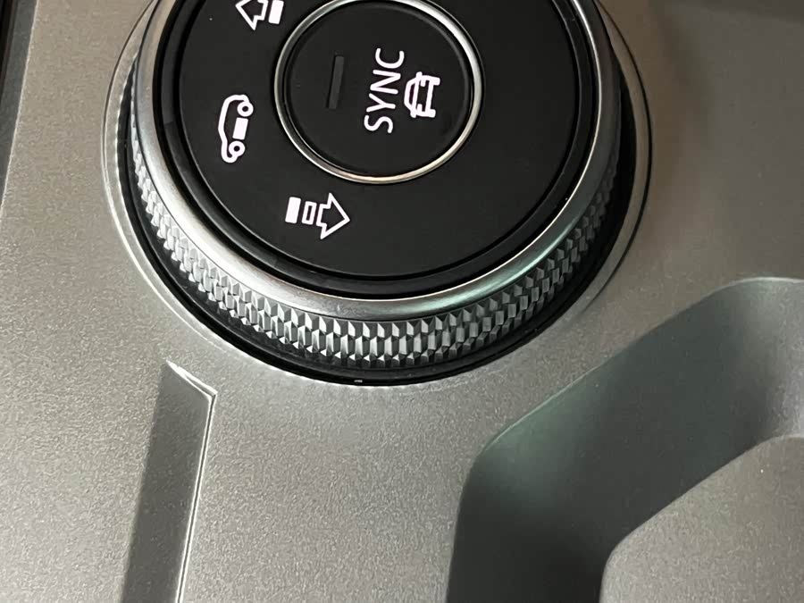 Volkswagen Touareg 2023 #19 Volkswagen Touareg 2023 car image #19