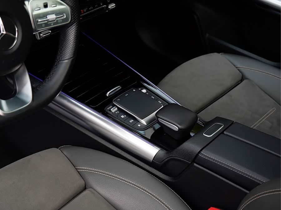 Mercedes-Benz EQA Class 2021 صورة سيارة #19