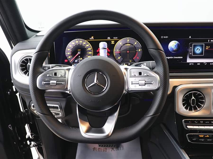 Mercedes-Benz 2025 car image #19