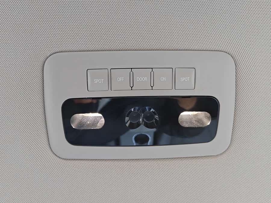 BYD e6 2015 car image #19