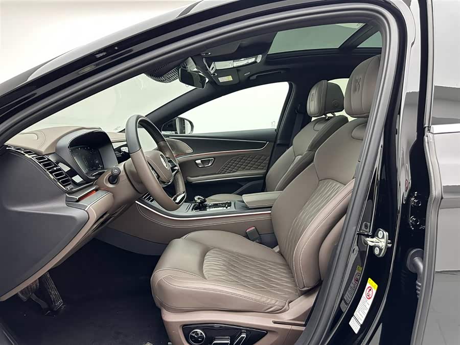 BYD Han 2023 car image #19