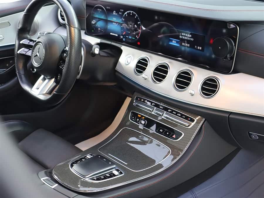 Mercedes-Benz E AMG 2022 immagine di auto #19