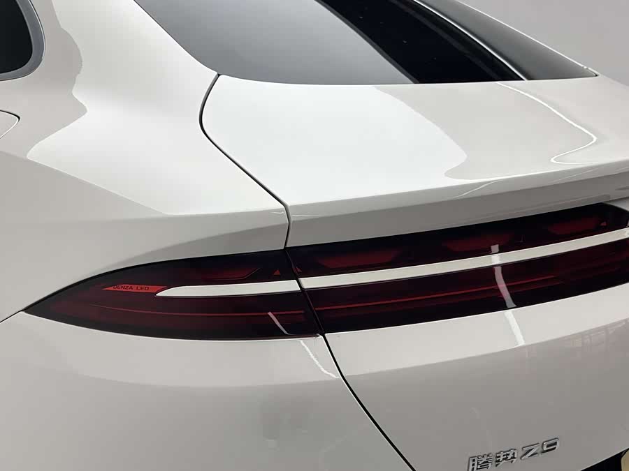 Denza Z9 2024 #19 Denza Z9 2024 car image #19