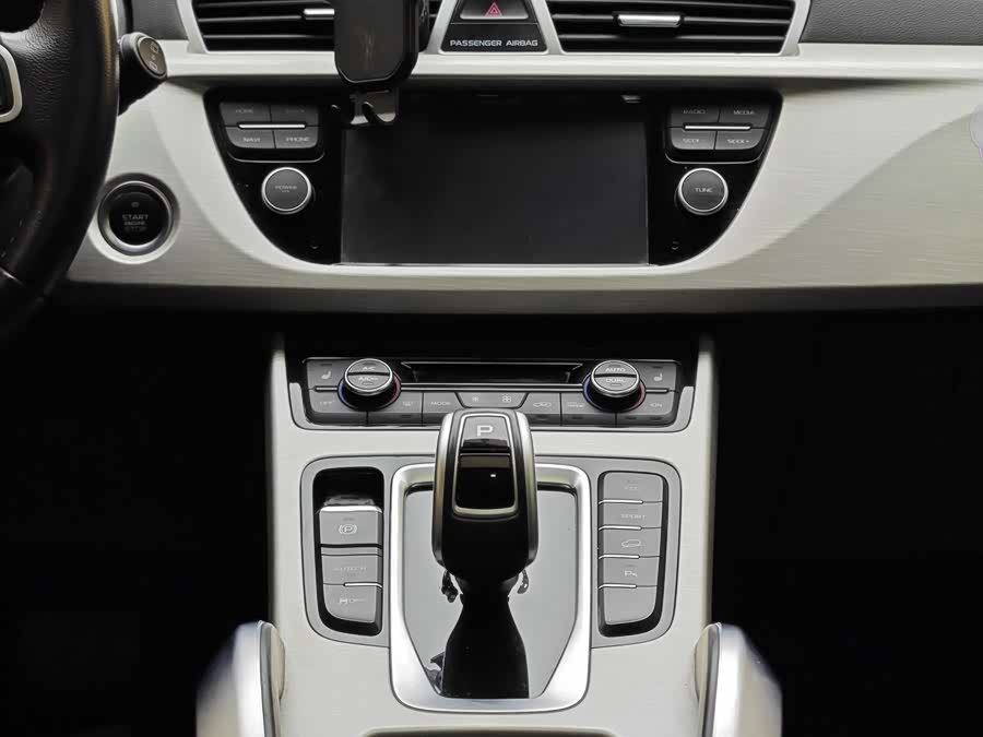 GEELY Boyue 2019 car image #19