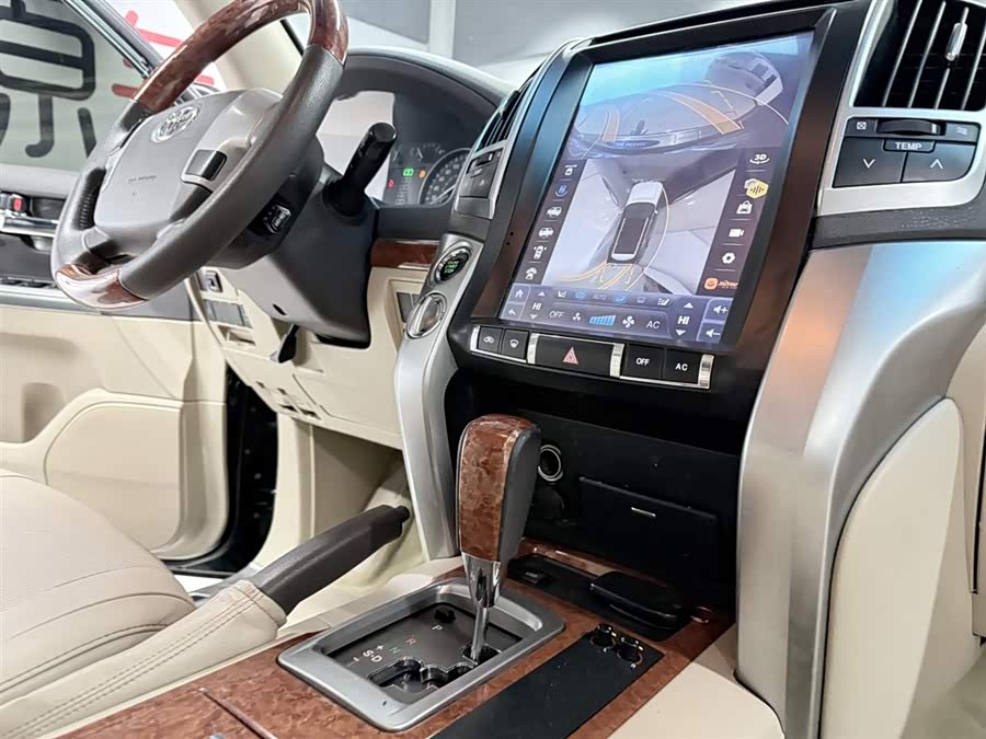 Toyota Land Cruiser 2014 car image #19