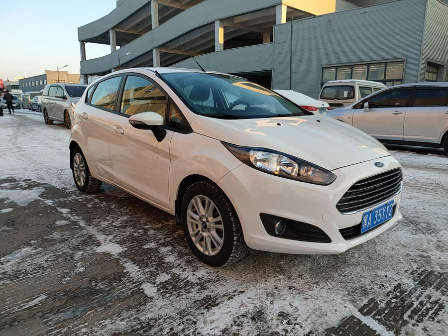 Ford Fiesta 2015 #19 Ford Fiesta 2015 immagine di auto #19