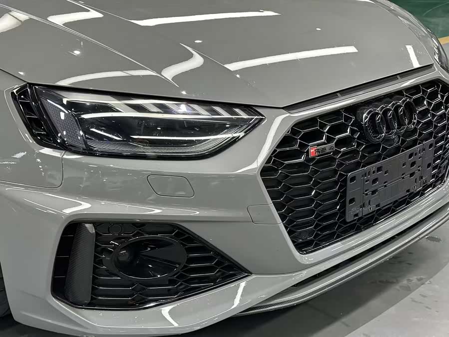 Audi RS 4 2021 car image #19